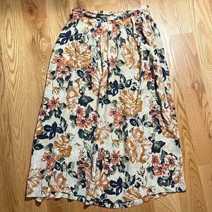 Vintage midi length pleated flower skirt